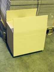 ca. 250x verzenddozen 40x30x30cm dubbelgolf en  2 rillijn Bruin