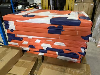 ca. 10x Pak a 250 vel 45x64cm wit
