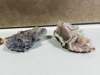 ca. 70x Roze chalcedoon brokjes
