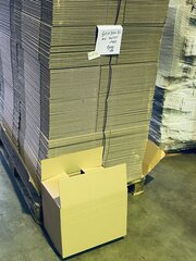 ca. 250x verzenddozen 40x30x30cm dubbelgolf en  2 rillijn Bruin