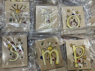 7x Doos Houten Plaatjes met letters