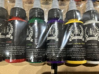 Ca. 34x Tattoo inkt set