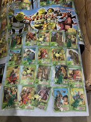 Ca. 40x Shrek2 Kaarten en Sleutelhangers set