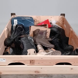 Partij diverse schoenen