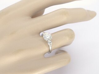 Witgouden trinity ring met een diamant van 2.00 carat