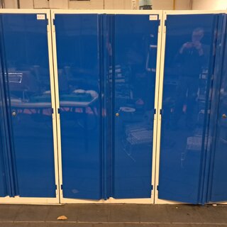 Werkplaatskast met inhoud