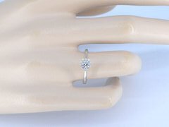 Witgouden ring met 0.35 carat diamant