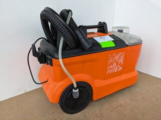 Tapijtreiniger - 230V Kärcher, Puzzi 10/1, bouwjaar 2016