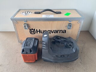 Accupakket 94V 4Ah incl. 2x batterij 1x oplader Husqvarna, Pace Batter