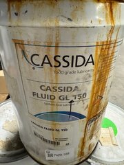 2x vat smeervet  en 1x vat voedselveilige olie Cassida