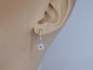 Oorbellen met briljant geslepen diamanten