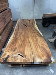 Ca. 1x Suar tafelblad, 85x1280mm, lengte 3205mm