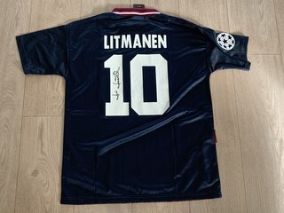 Gesigneerd shirt Jari Litmanen met fotobewijs