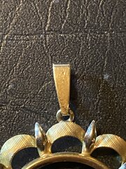 2x Gouden munthangers 14k en wit goud