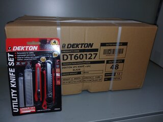 ca.480x Afbreekmessen 4 delige set  Dekton, DT60127, Zwart