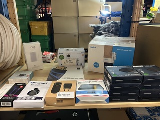 ca. 18x  Elektronica en gadgets w.o. Ring, Blaupunkt, Luvego