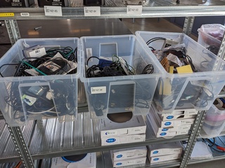 Computer onderdelen, toebehoren en bekabeling