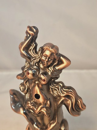 Collectible elegant nude aansteker