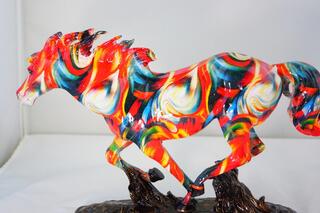 Sculptuur – Paintdrip horse