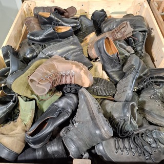 Partij diverse schoenen
