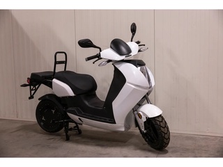 VMoto elektrische scooter 45 km p/u wit