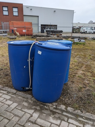 3x Kunststof vat
