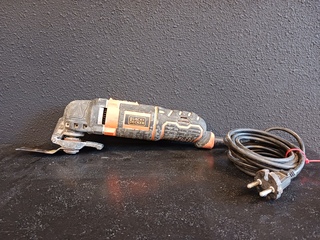 Multitool Black + Decker, MT300