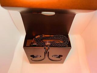Headset – Massdrop dynamic in-ear DJ monitor