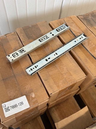 Ca. 100x paar Ladegeleider Accuride, 2132