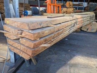 1,6 m3 Kersenhout boomstam delen