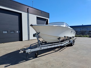 Speedboot op trailer, Riva, Monte Carlo 27 Offshore Superfast, 1974
