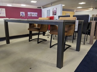 Eetkamertafel Maxfurn, Licht grijs
