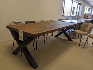 Eetkamertafel Koopmans Meubelen, Bruin