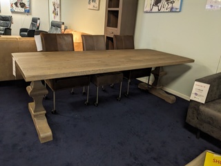 Eetkamertafel Koopmans Meubelen, Licht bruin