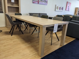 Eetkamertafel Licht eiken