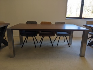 Eetkamertafel Noten