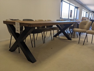 Eetkamertafel Koopmans Meubelen, Bruin