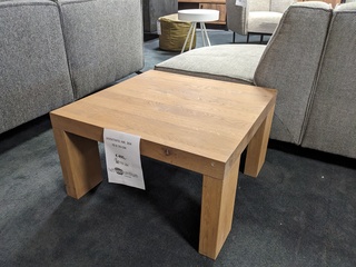 Hoektafel Koopmans Meubelen, Blank