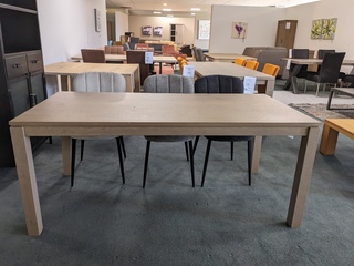 Eetkamertafel Licht