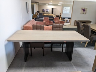 Eetkamertafel Lichtgrijs
