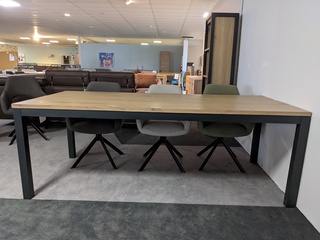 Eetkamertafel Blank