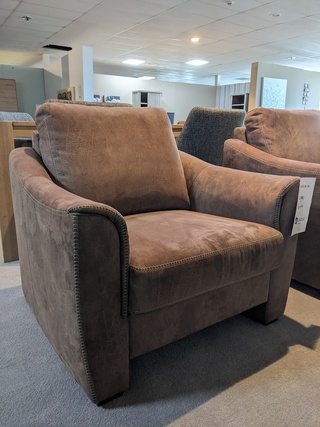 Fauteuil Maxfurn, Target , Brown