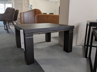 Salontafel Frans Bijnen, Donker grijs