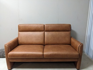 Bank Maxfurn, Uni Sofa, Cognac