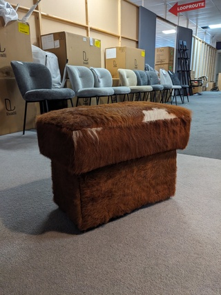 Hocker Koeienhuid, Bruin – wit