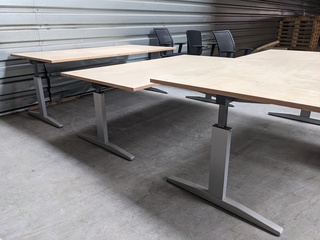 3x In hoogte verstelbaar bureau