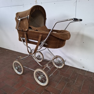 Nostalgische kinderwagen