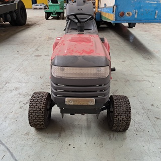 Zitmaaier, Yard Pro