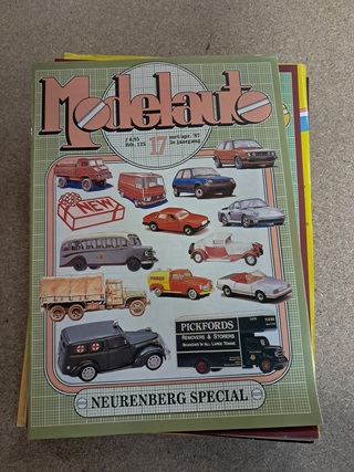 Partij naslagwerken miniatuur auto’s en vrachtwagens