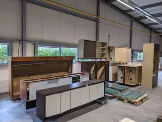 11x presentatie en/of vitrinekast